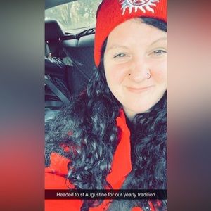 Meet your Posher, April